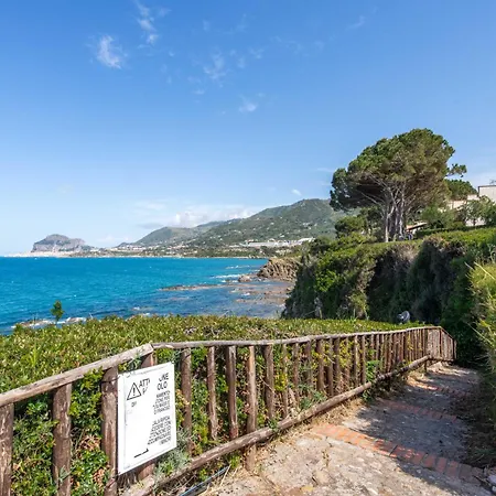 Giulia Fronte Mare Con Privata Cefalù