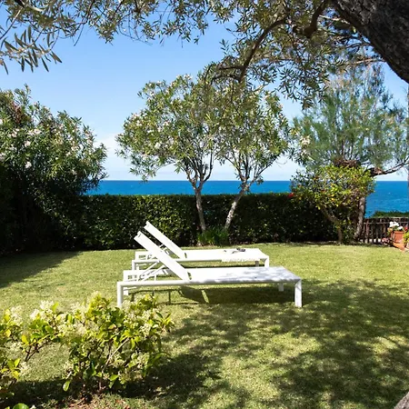 Giulia Fronte Mare Con Privata Villa Cefalù