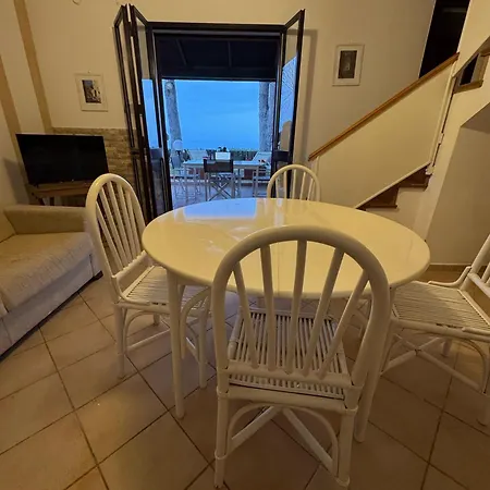 Villa Giulia Fronte Mare Con Privata