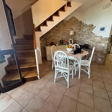 Giulia Fronte Mare Con Privata Villa *